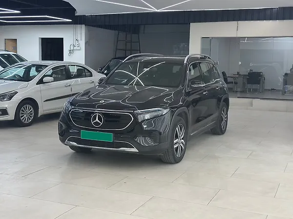 Mercedes-Benz EQB 300 4MATIC - Photo 3