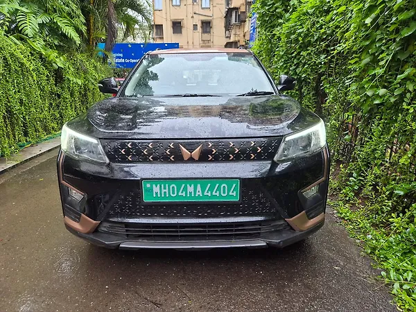 Mahindra XUV400 EL 39.4 KWH - Photo 1