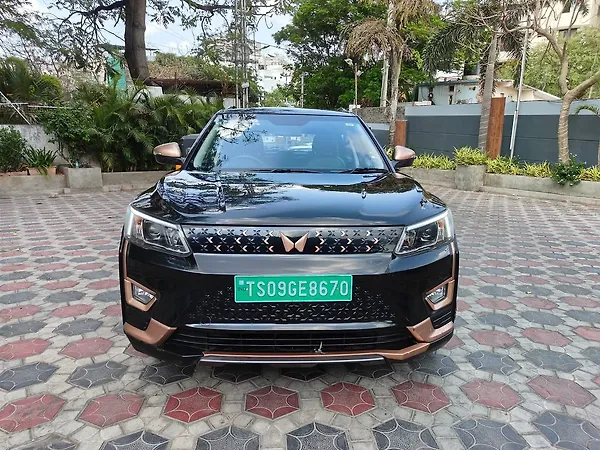 Mahindra XUV400 EL 39.4 KWH - Photo 1