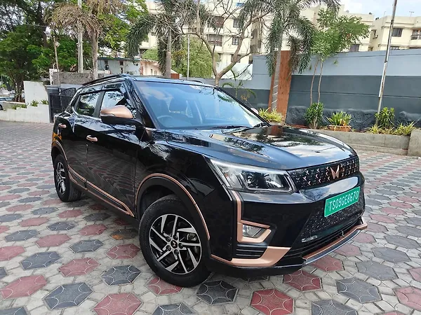 Mahindra XUV400 EL 39.4 KWH - Photo 3