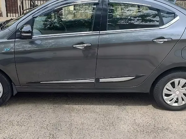 Tata Tigor EV XZ Plus 26.0 kWh - Photo 3