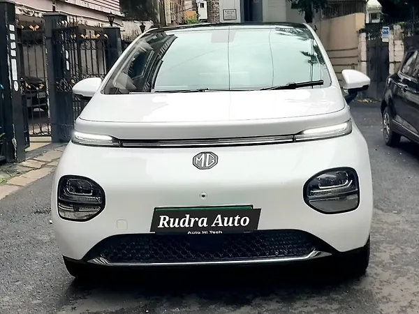 MG Windsor EV Essence 38.0 kWh - Photo 1