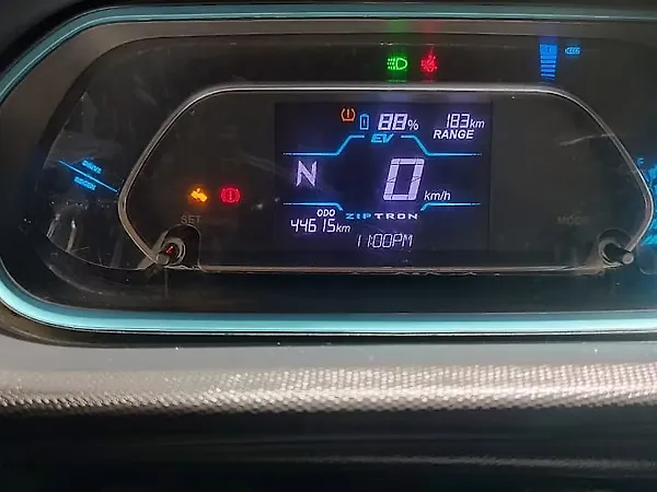Tata Tigor EV XZ Plus 26.0 kWh - Photo 3