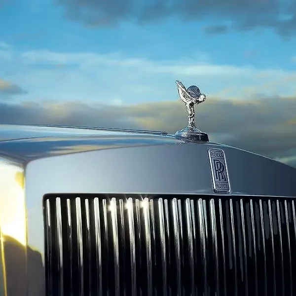 Rolls Royce announces crossover - CarWale