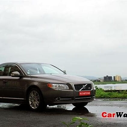 Audi A4 vs Volvo S80 - CarWale