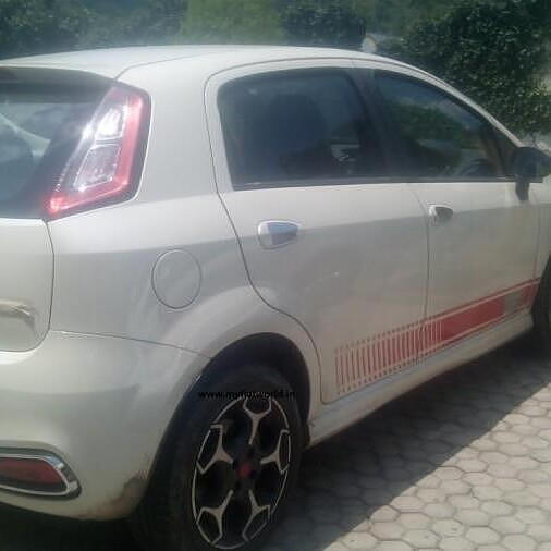 Fiat Punto Evo T-Jet spotted in a disguised avatar - CarWale