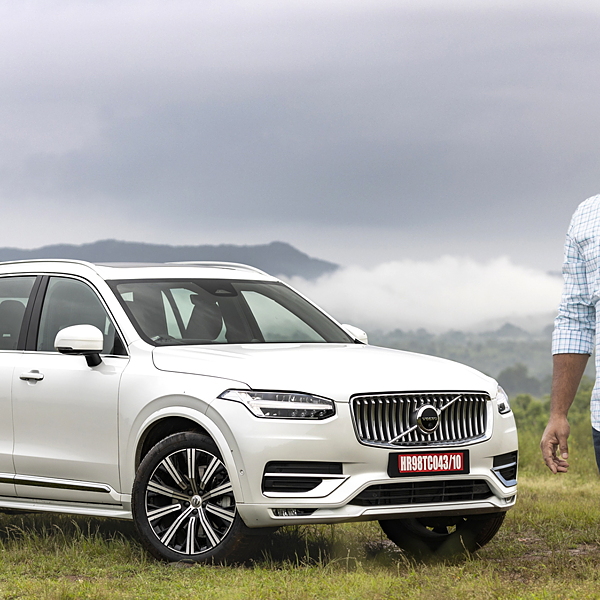 2022 Volvo XC60 B6 First Test: Gorgeous and Updated but Showing