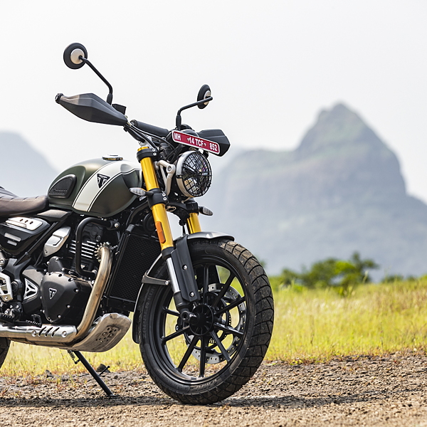 Bajaj store scrambler 400