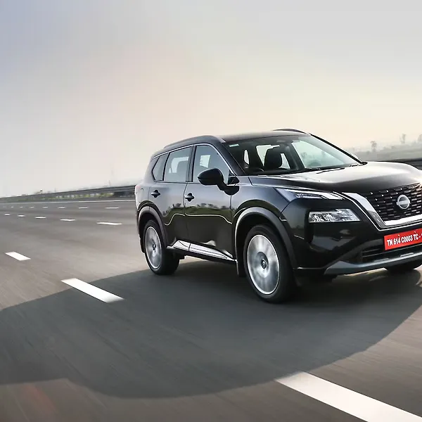 nissan-x-trail-right-front-