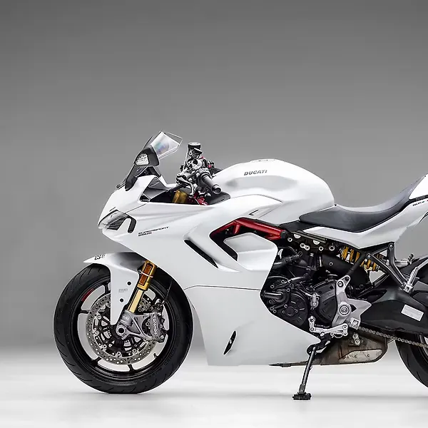 supersport-left-side-view.jpeg