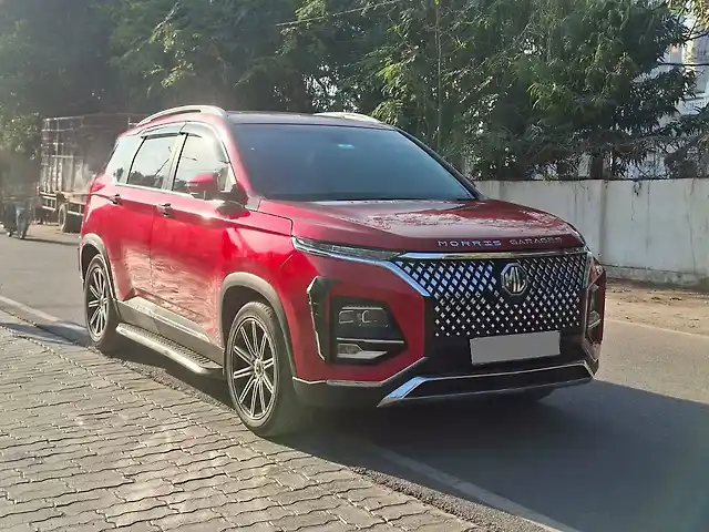 Second Hand MG Hector Plus [2023-2025] Sharp Pro 2.0 Turbo Diesel 7 STR in Kanpur