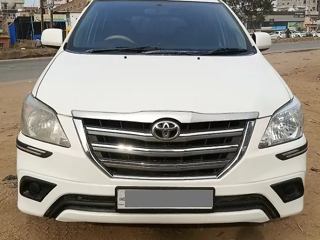 Second Hand Toyota Innova 2.5 VX BS IV 7 STR in Patna