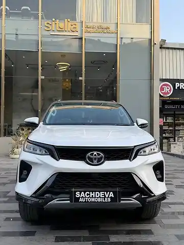 Second Hand Toyota Fortuner Legender 4X2 2WD Diesel Turbo Automatic Dual Tone in Indore Second Hand Toyota Fortuner Legender 4X2 2WD Diesel Turbo Automatic Dual Tone in Indore