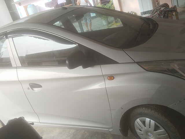 Second Hand Hyundai Eon Era + in Sambhal