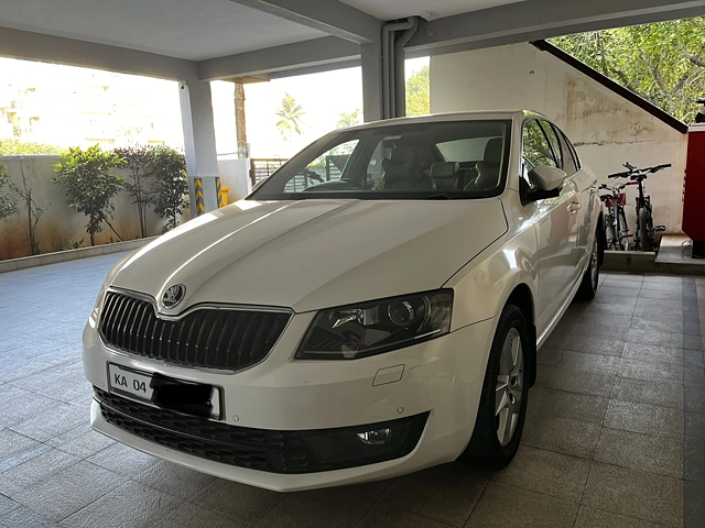Second Hand Skoda Octavia [2015-2017] 2.0 TDI CR Ambition Plus AT in Bangalore
