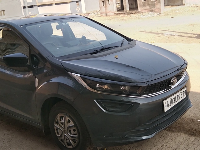 Second Hand Tata Altroz XE Petrol in Rajkot