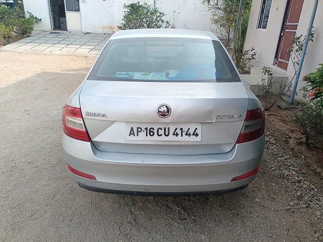 Second Hand Skoda Octavia [2013-2015] Ambition 2.0 TDI AT Zeal in Hyderabad