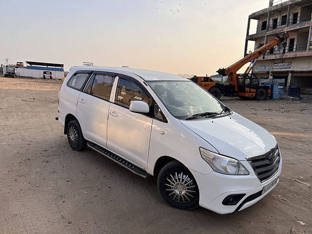 Used 2016 Toyota Innova [2015-2016] 2.5 G BS III 7 STR for sale in  Gandhidham at Rs.7,00,000 - CarWale