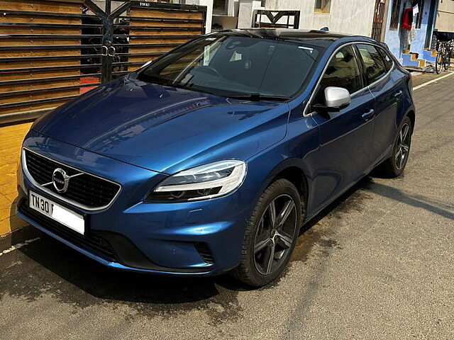 Used 2017 Volvo V40 [2016-2019] D3 R-Design for sale in Coimbatore - CarWale