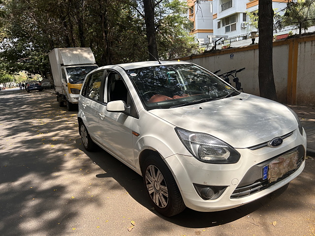 Second Hand Ford Figo Duratec Petrol Titanium 1.2 in बैंगलोर