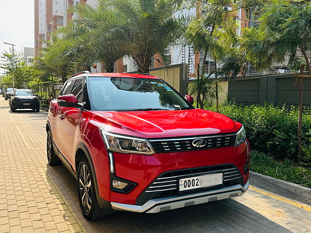 Second Hand Mahindra XUV300 W8 (O) 1.5 Diesel AMT Dual Tone [2021] in भुवनेश्वर