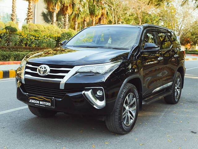 Second Hand Toyota Fortuner [2016-2021] 2.8 4x4 AT in Delhi