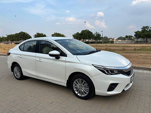 Second Hand Honda City 4th Generation V Petrol in Ahmedabad