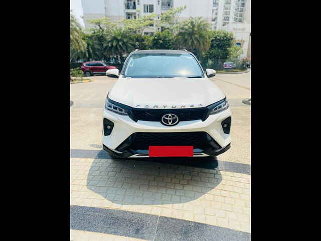 Second Hand Toyota Fortuner Legender 2.8 4X2 AT in Lucknow