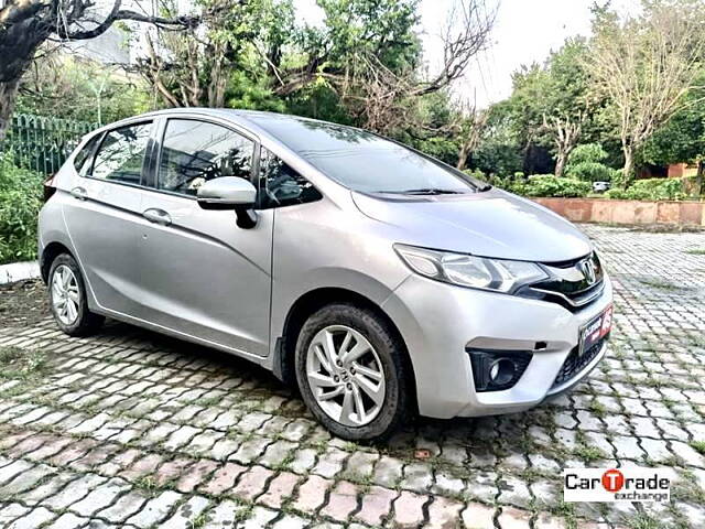 Second Hand Honda Jazz [2015-2018] V AT Petrol in Delhi