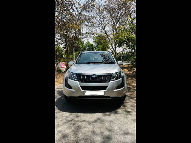 Second Hand Mahindra XUV500 [2015-2018] W6 in Greater Noida