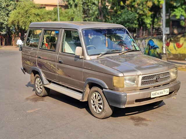 Second Hand Toyota Qualis [2002-2004] GS G1 in Mumbai