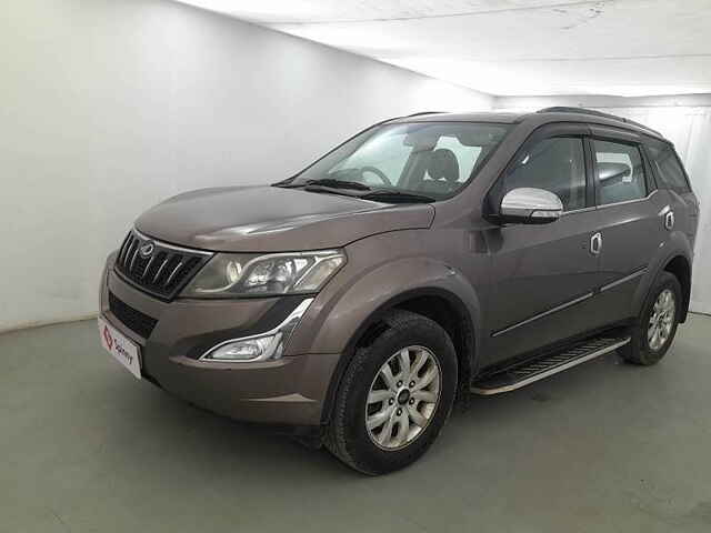 Second Hand Mahindra XUV500 [2015-2018] W10 in Indore