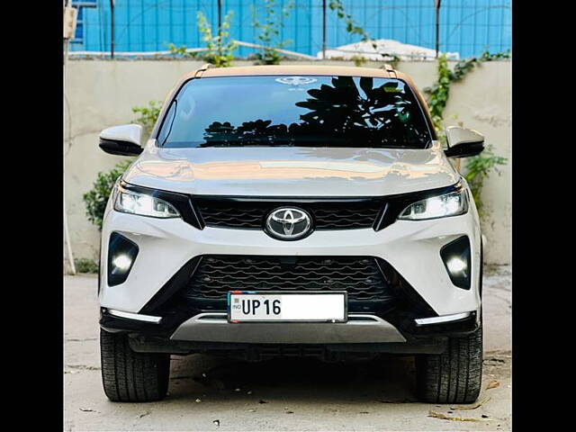 Second Hand Toyota Fortuner Legender 2.8 4X2 AT in Delhi