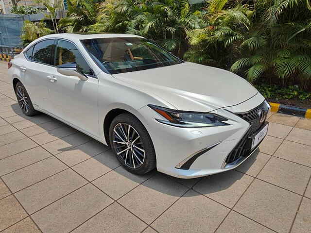 Second Hand Lexus ES 300h Luxury in Gurgaon