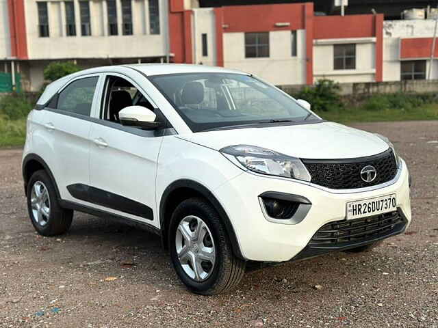 Second Hand Tata Nexon [2017-2020] XMA Petrol in Delhi