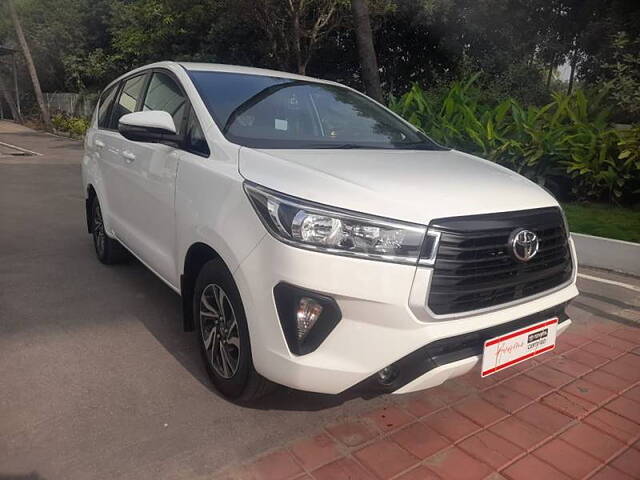 Second Hand Toyota Innova Crysta [2016-2020] 2.4 G 7 STR [2016-2017] in Bangalore