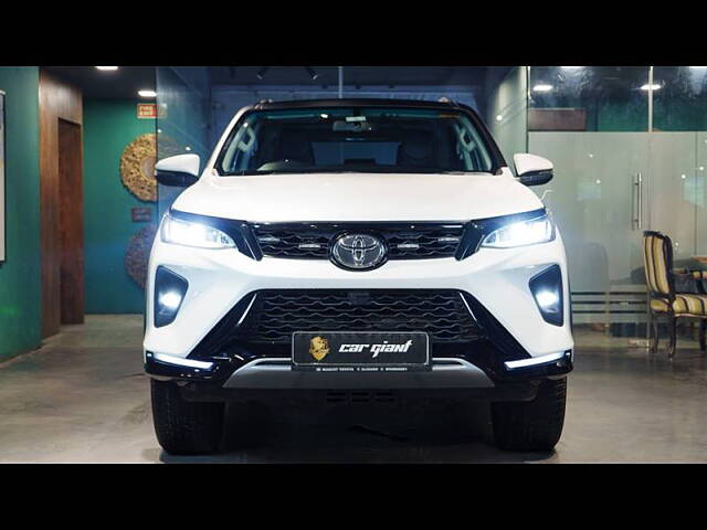 Second Hand Toyota Fortuner 4X4 AT 2.8 Legender in Dehradun