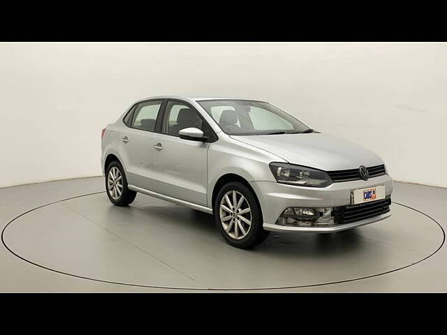 Second Hand Volkswagen Ameo Highline Plus 1.0L (P) 16 Alloy in Delhi