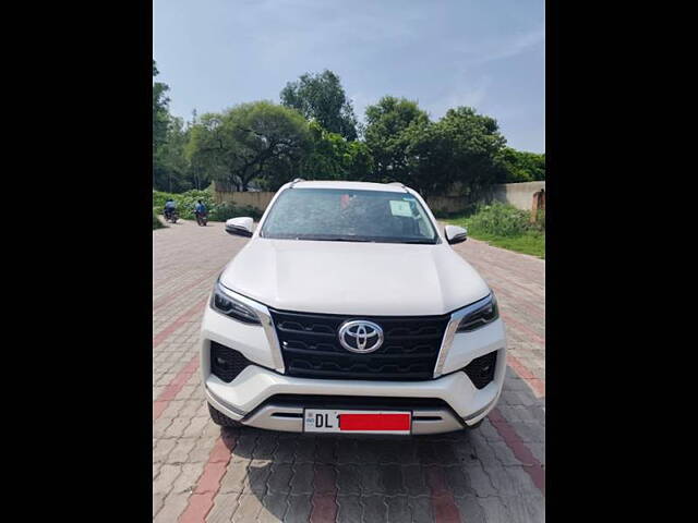 Second Hand Toyota Fortuner 4X2 AT 2.8 Diesel in Meerut