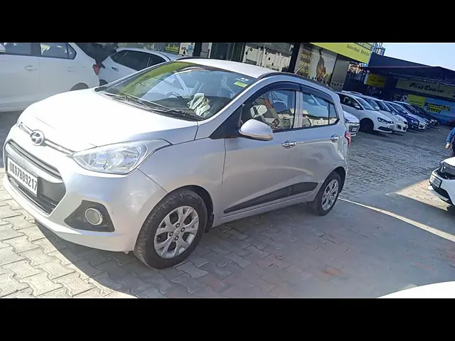 Second Hand Hyundai Grand i10 [2013-2017] Sportz 1.1 CRDi Special Edition [2016-2017] in Dehradun