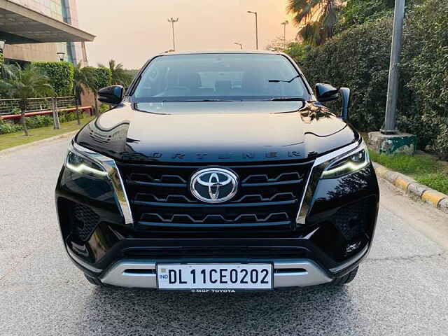 Second Hand Toyota Fortuner 4X2 AT 2.7 Petrol in Delhi