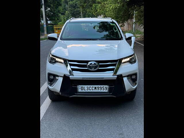 Second Hand Toyota Fortuner [2016-2021] 2.8 4x2 MT [2016-2020] in Delhi