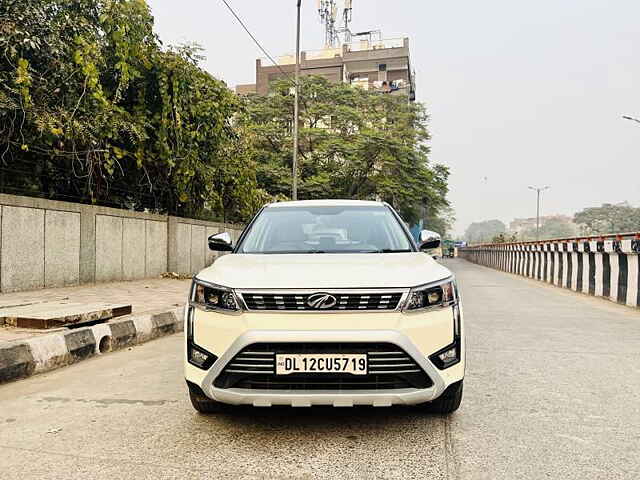 Second Hand Mahindra XUV300 [2019-2024] W8 (O) 1.2 Petrol AMT in Delhi