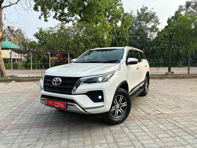 Second Hand Toyota Fortuner 4X2 AT 2.8 Diesel in Jalandhar