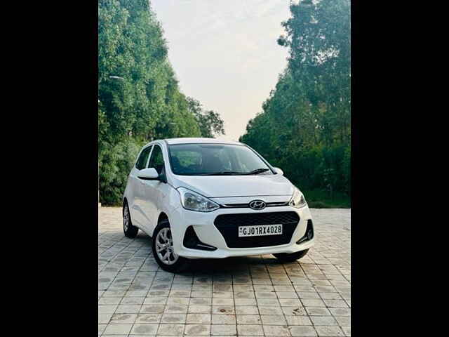 Second Hand Hyundai Grand i10 Magna 1.2 Kappa VTVT in Ahmedabad