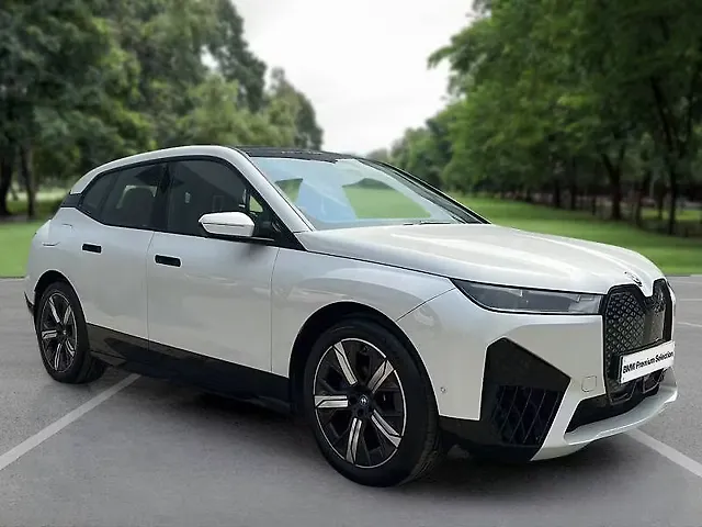 Used 2023 BMW iX xDrive 40 for sale in Chennai at Rs.97,00,000 - CarWale