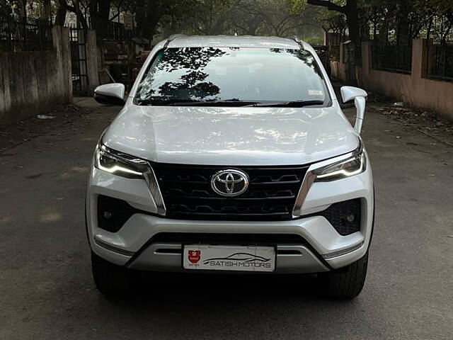 Second Hand Toyota Fortuner 4X2 AT 2.8 Diesel in Delhi