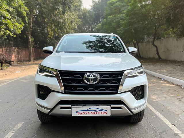 Second Hand Toyota Fortuner 4X2 AT 2.7 Petrol in Delhi