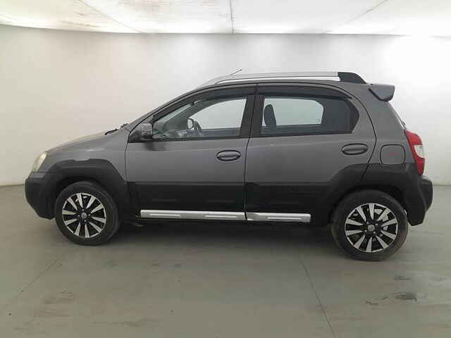 Second Hand Toyota Etios Cross 1.2 G in Indore