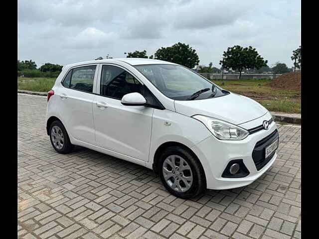 Second Hand Hyundai Grand i10 [2013-2017] Magna 1.2 Kappa VTVT [2013-2016] in Ahmedabad